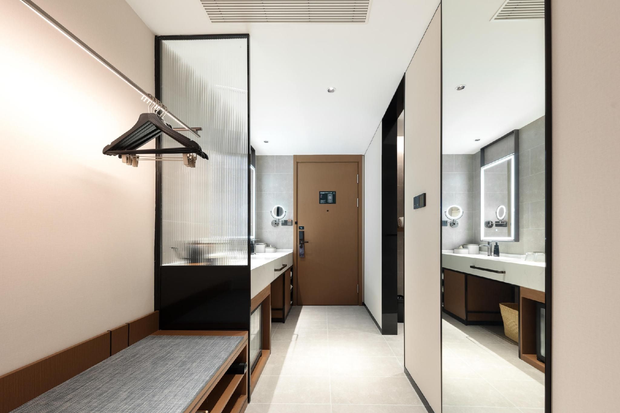 Atour - Executive Twin Room with City View