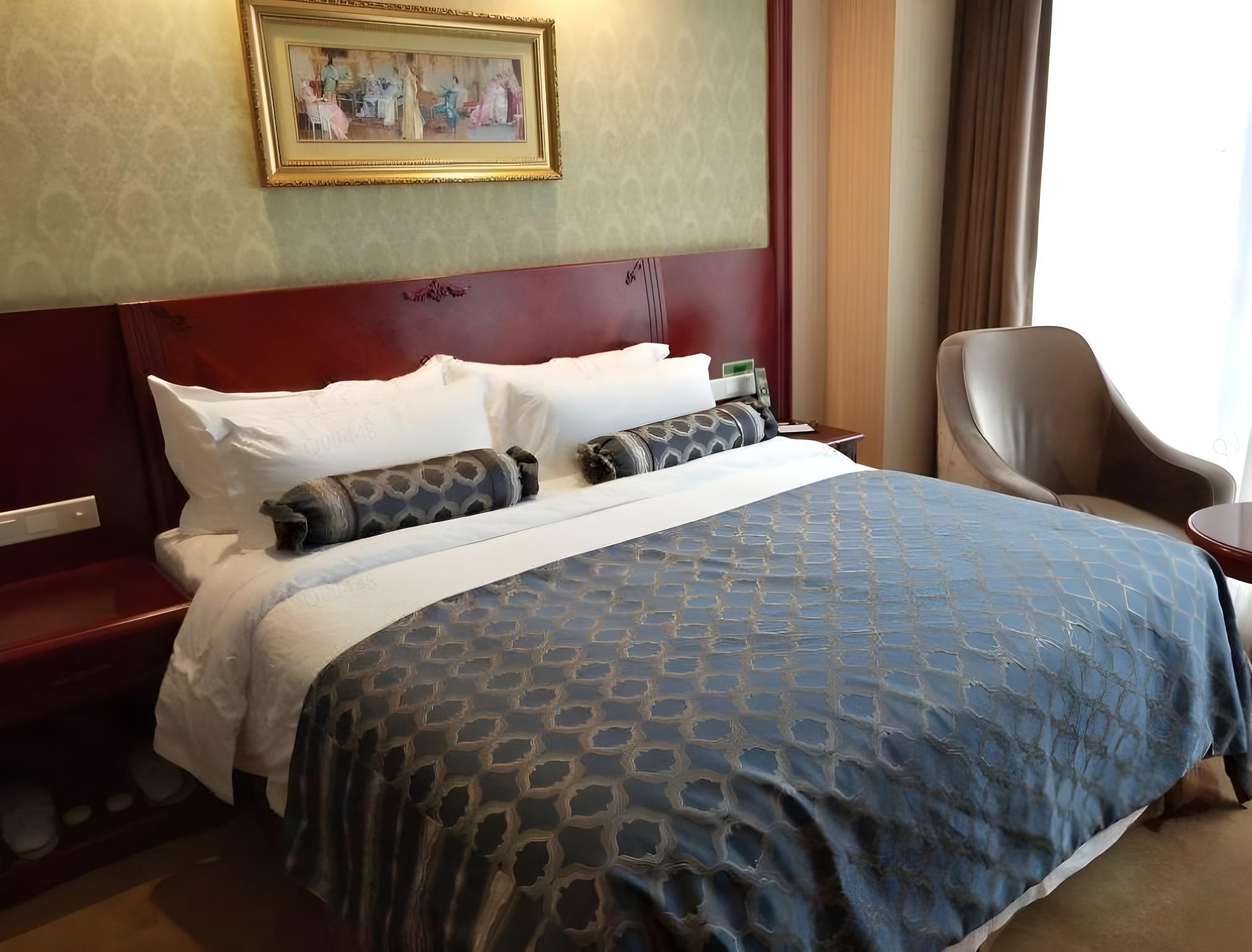Simplicity Room
