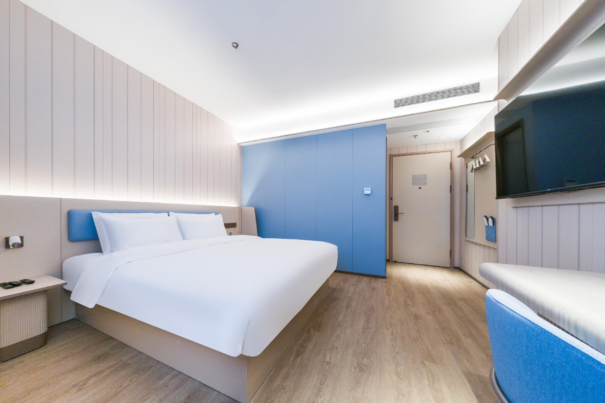 Twin Business Room