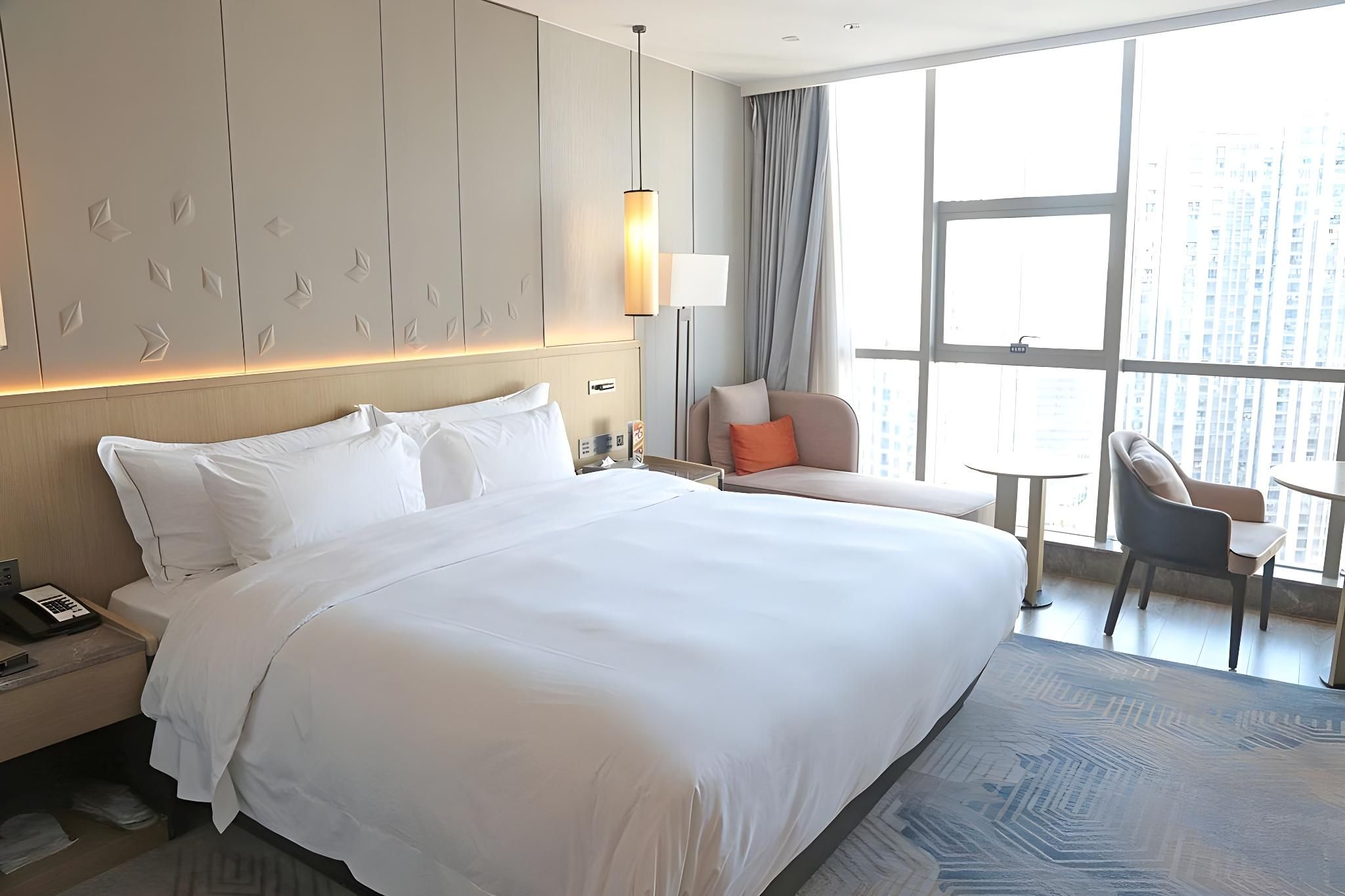 Executive City-View Queen Room