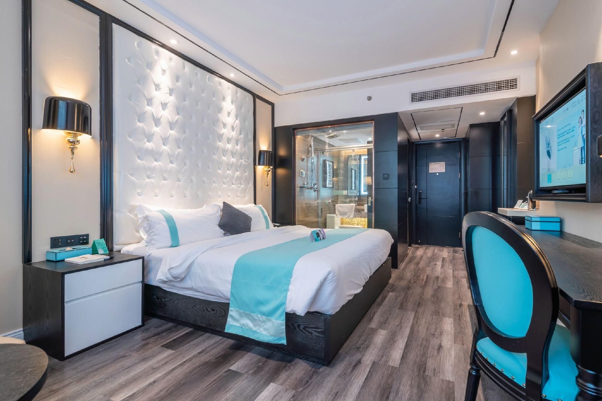 Xana - Deluxe Bed Room