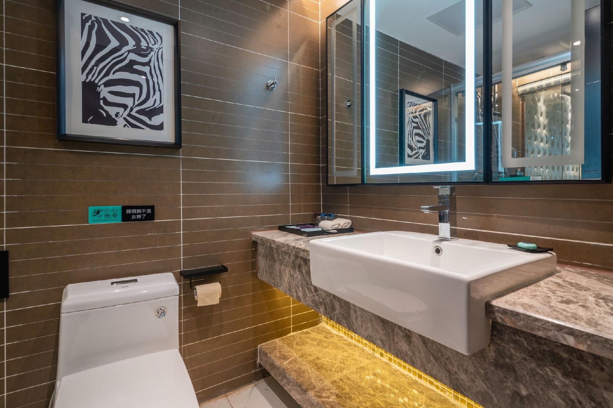 Xana - Deluxe Bed Room