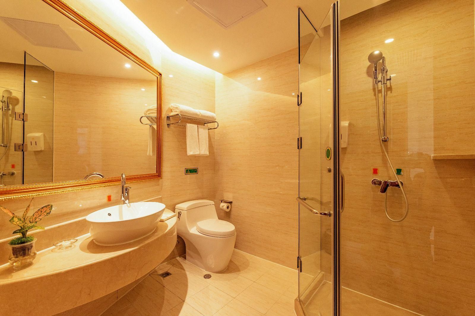 Vienna Hotel Fujian Quanzhou Anxi County Baolong Square Business Suite