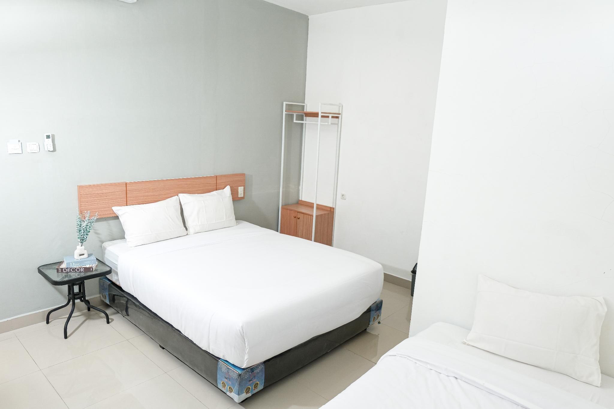 HEYA COSTEL SYARIAH Family-Standard Triple