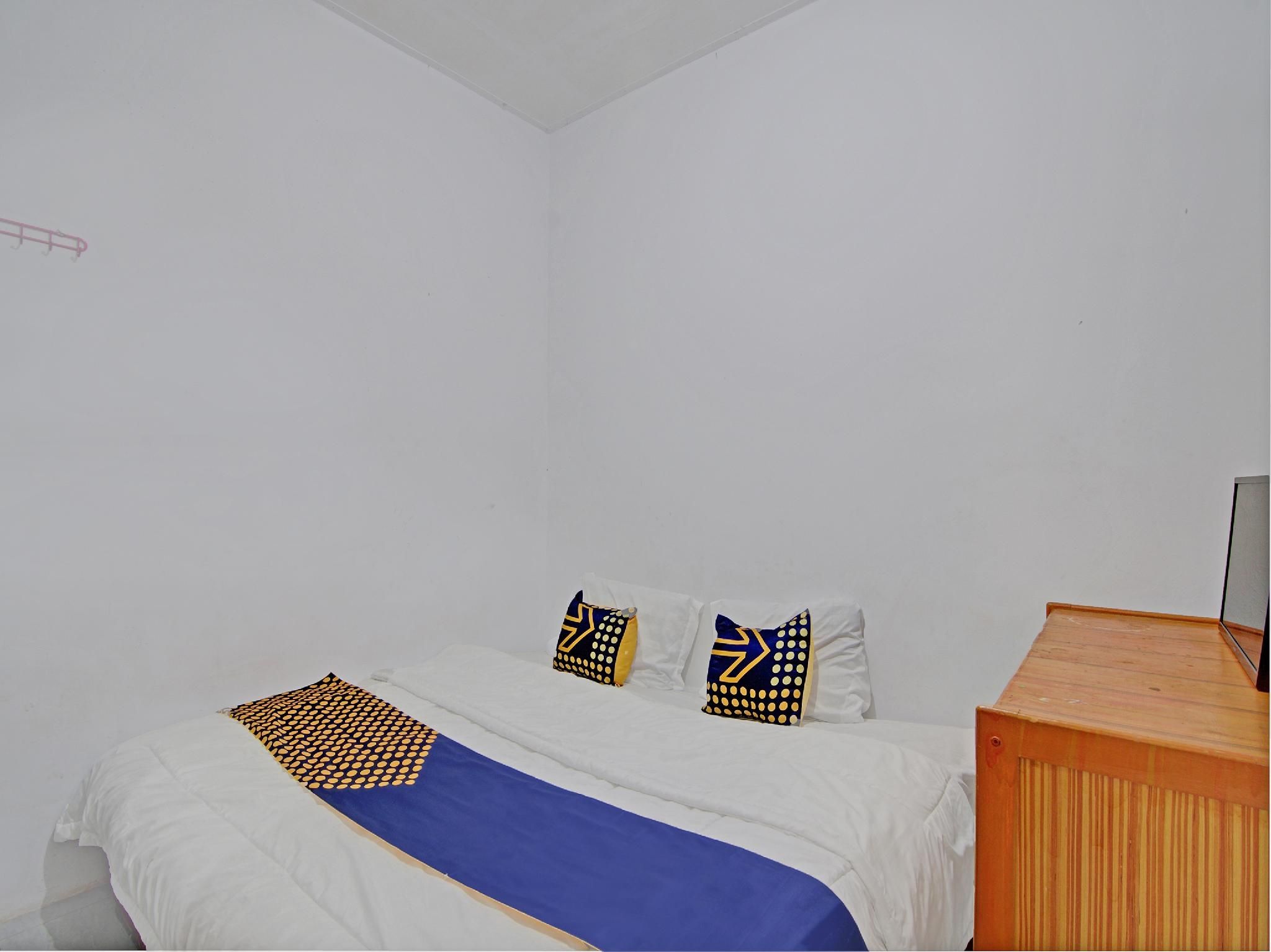 Double Room without Air Conditioning