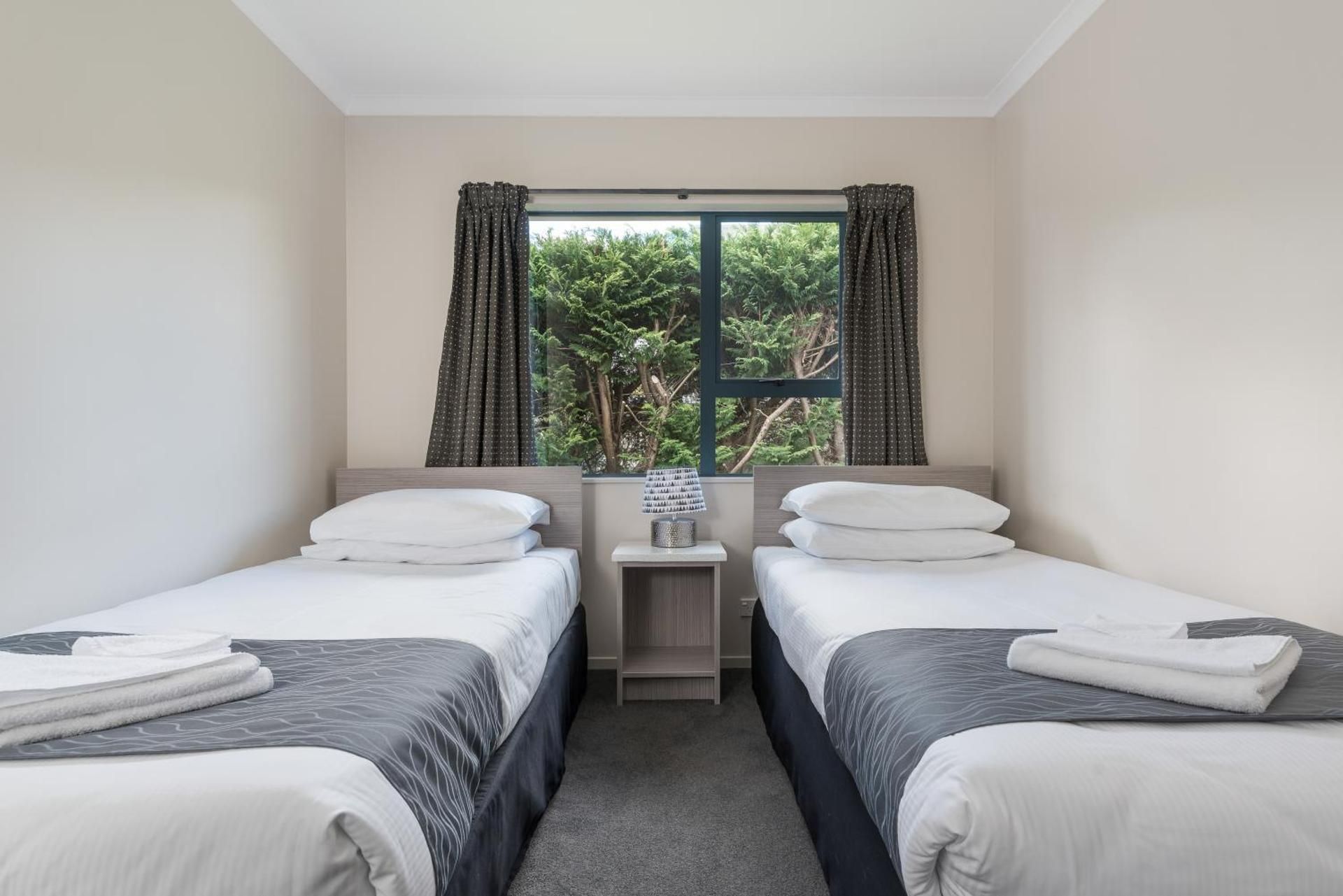 Ground Floor 2Bed unit 3Beds P