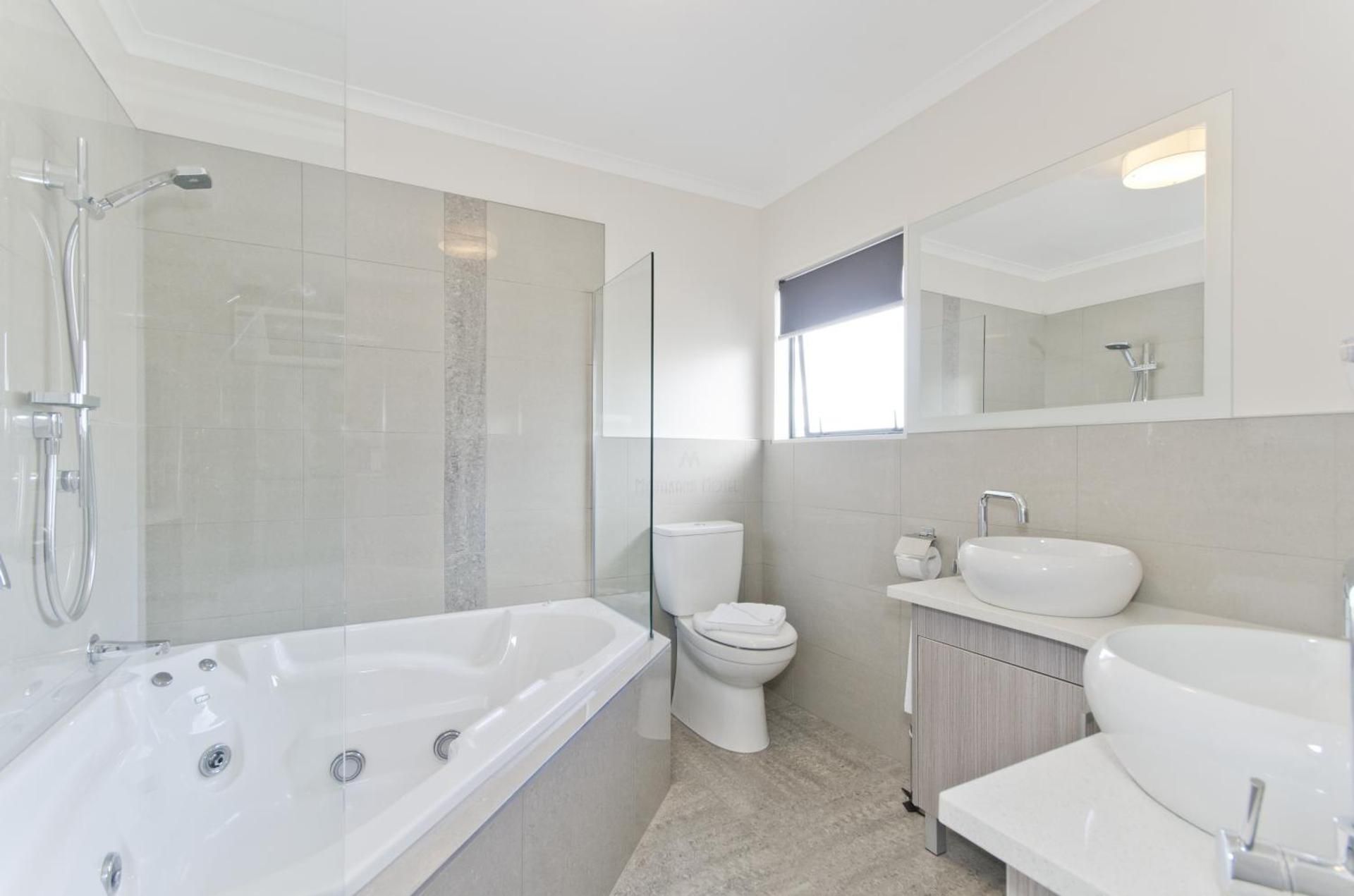 Ground Floor 2Bed unit Spa bath K