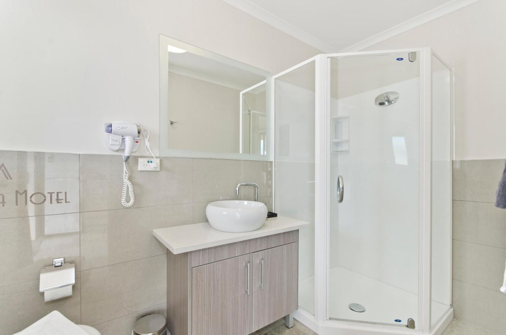 Two story 2Bed unit 4Beds O