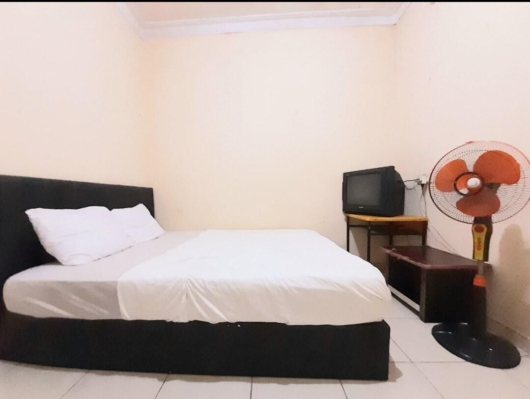 Double Room without Air Conditioning