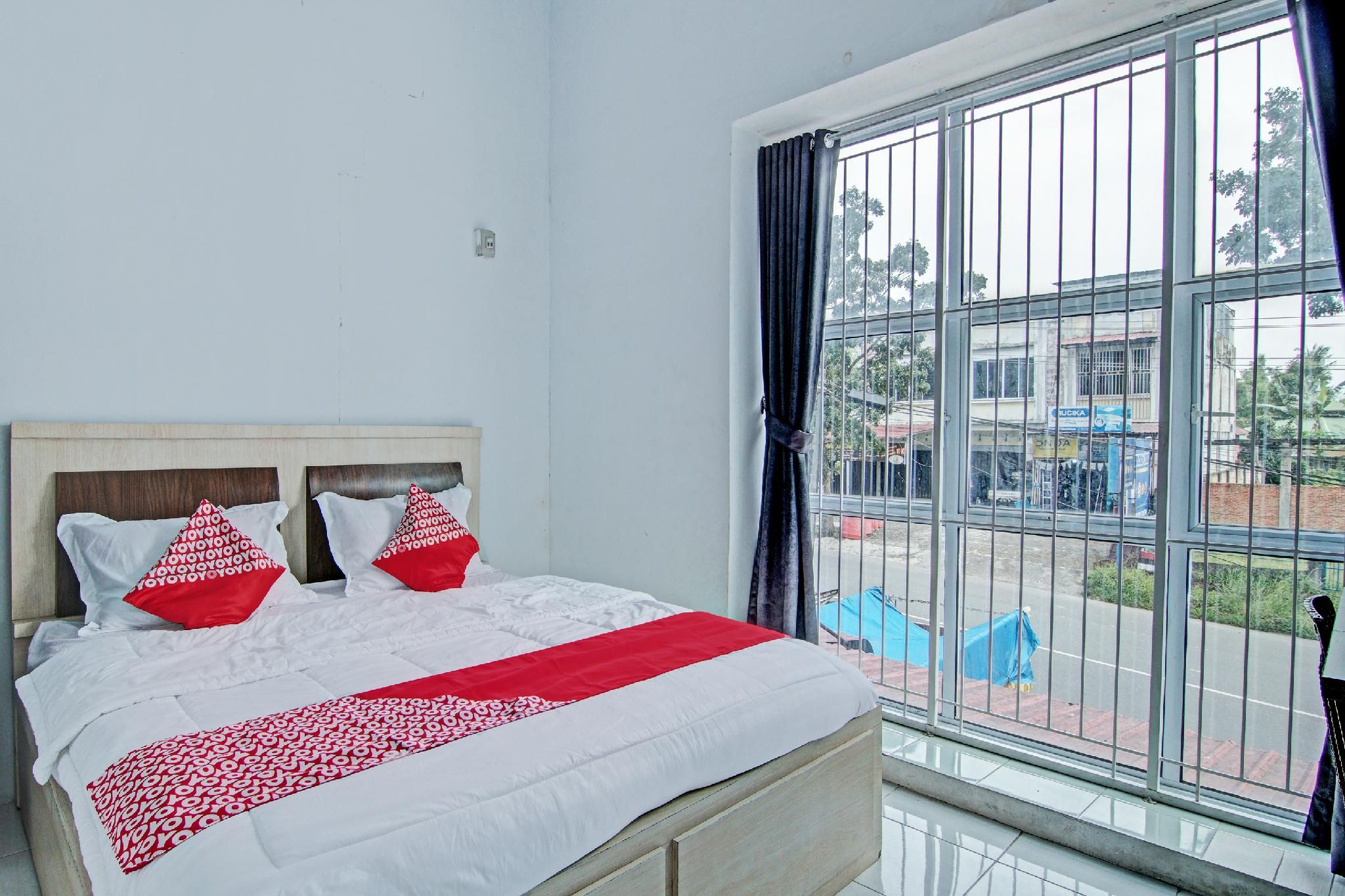Deluxe Double Room for 2 Adults and 1 Child