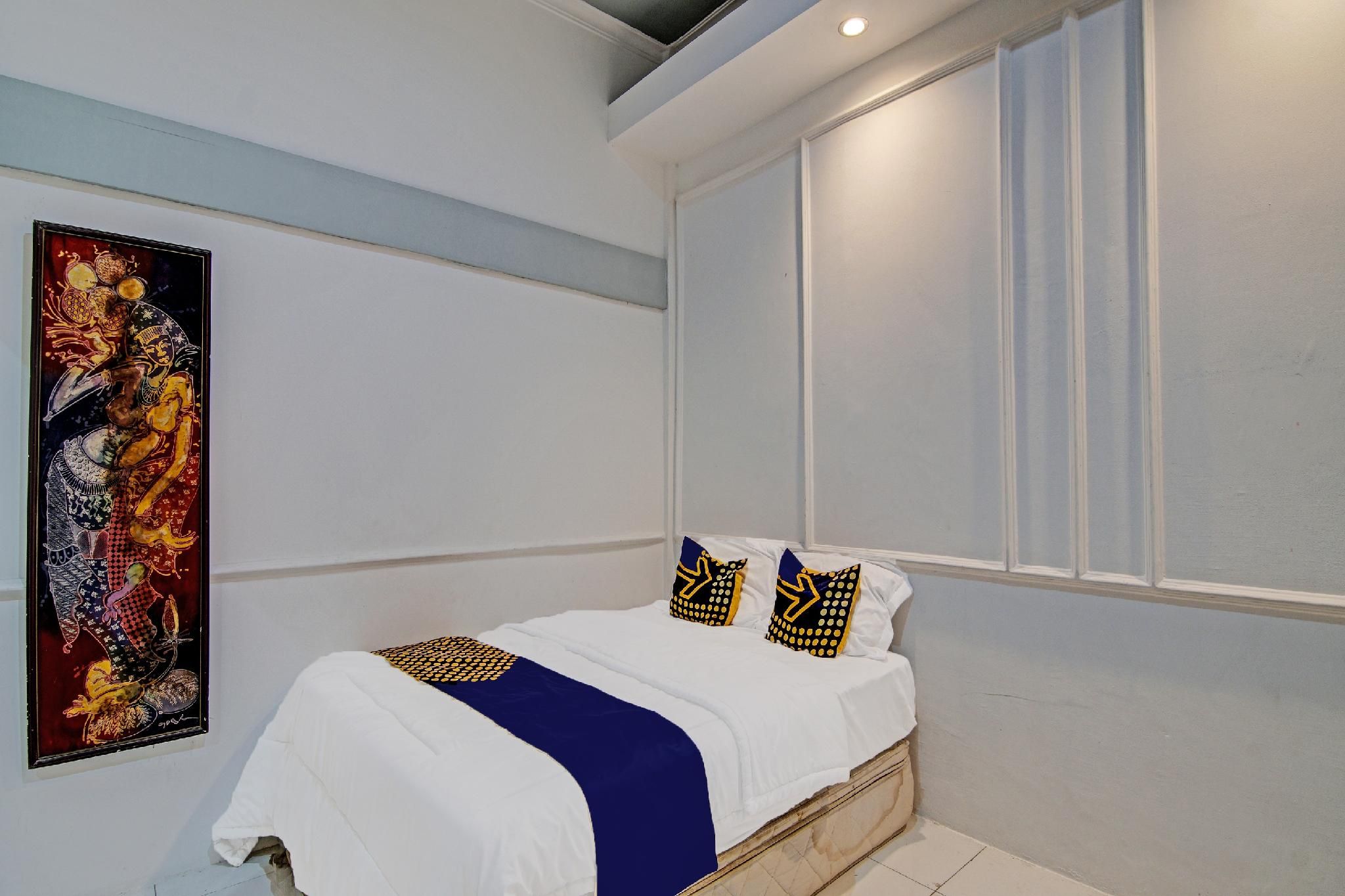 SPOT ON Room without Air Conditioning