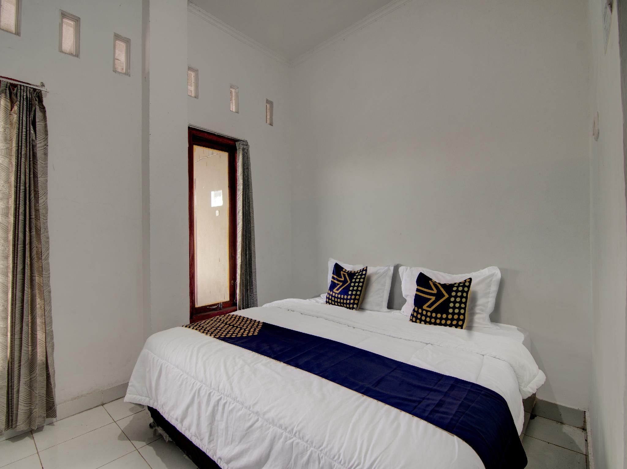 Double Room without Air Conditioning