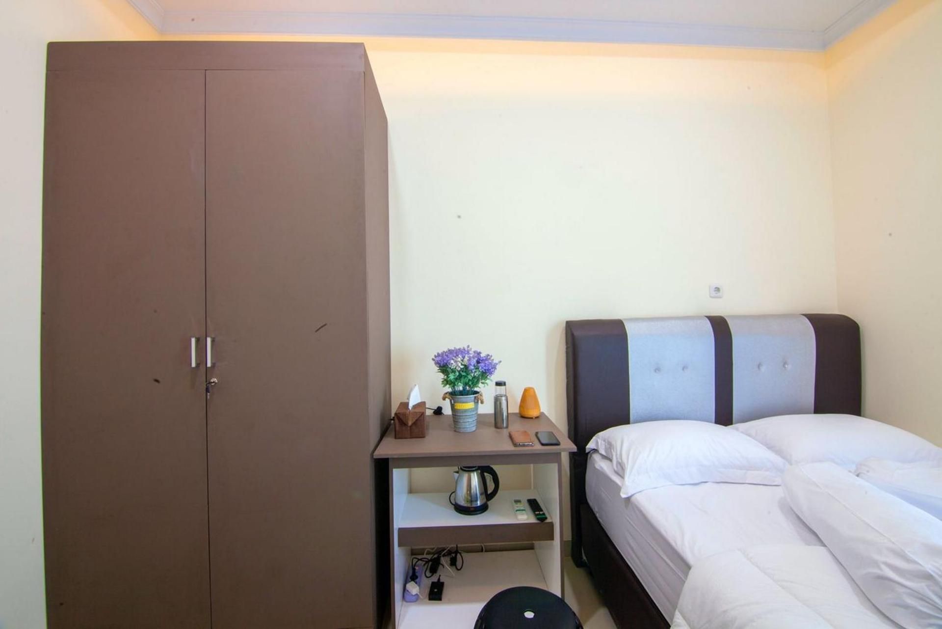RedDoorz Room