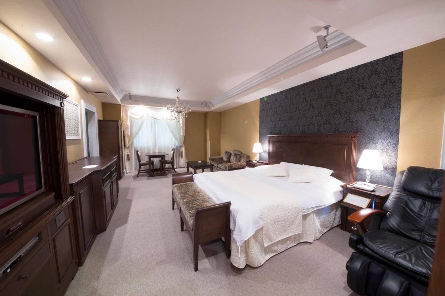 Deluxe Double Room + Early Check in at 15:00