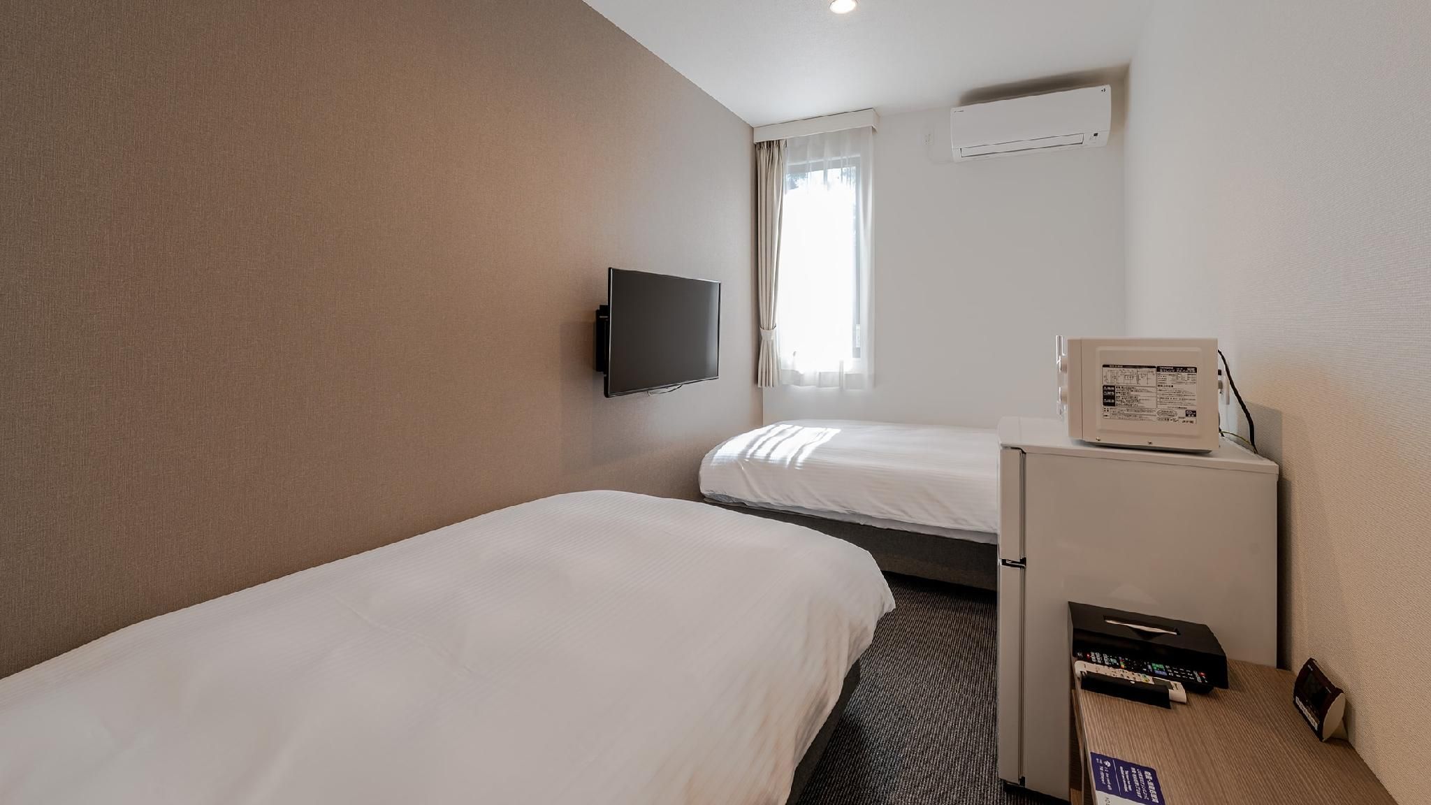 Twin Room - Non-Smoking