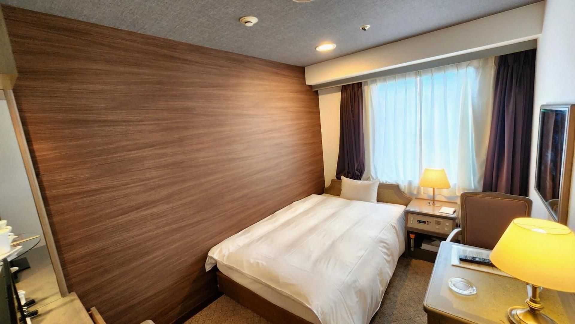 Single Room - Smoking