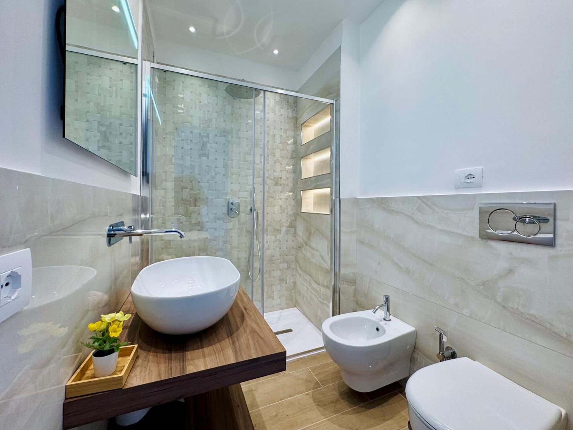 One-Bedroom Apartment with Sea View