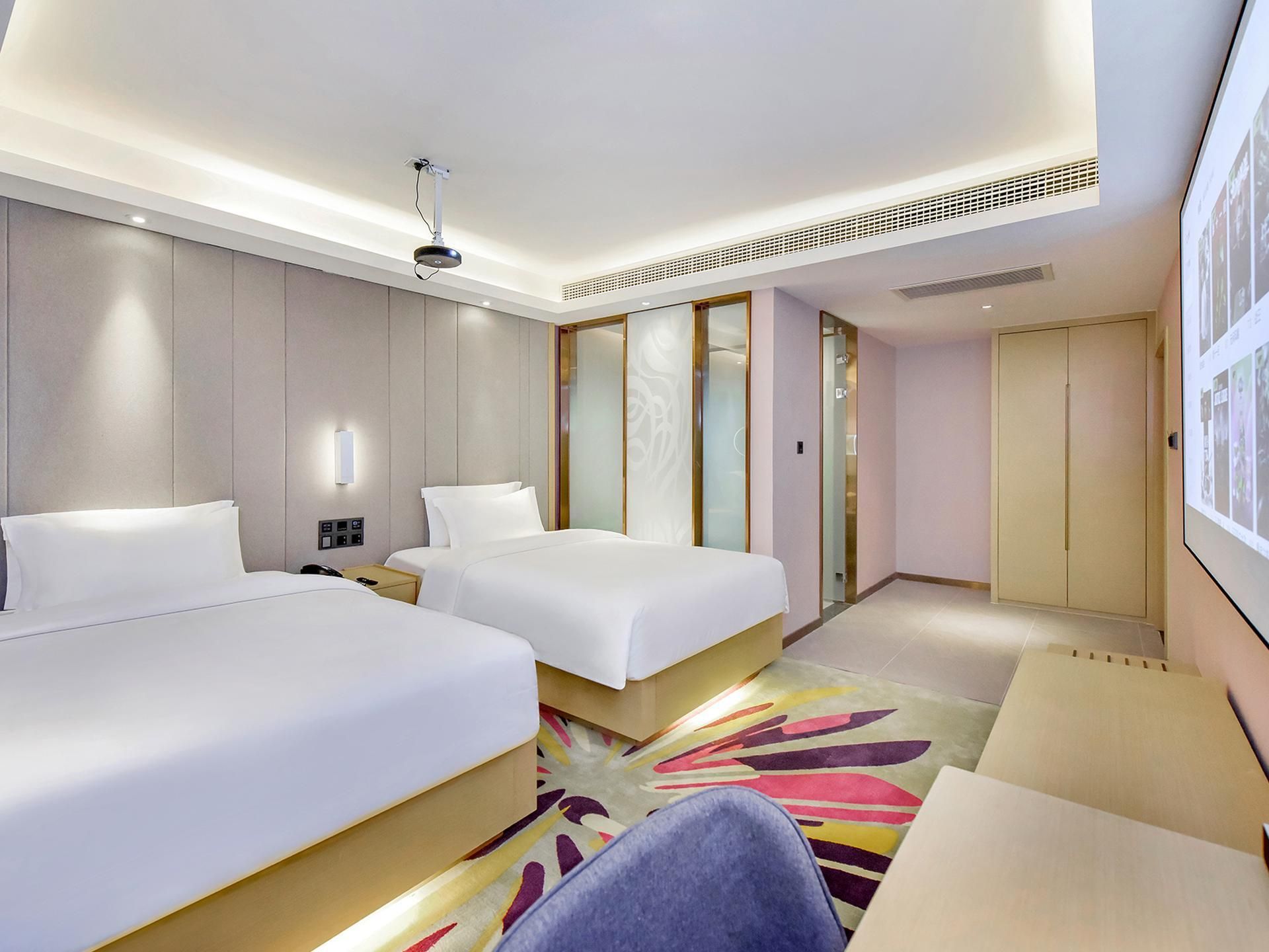 WH -Superior Visual Twin Room