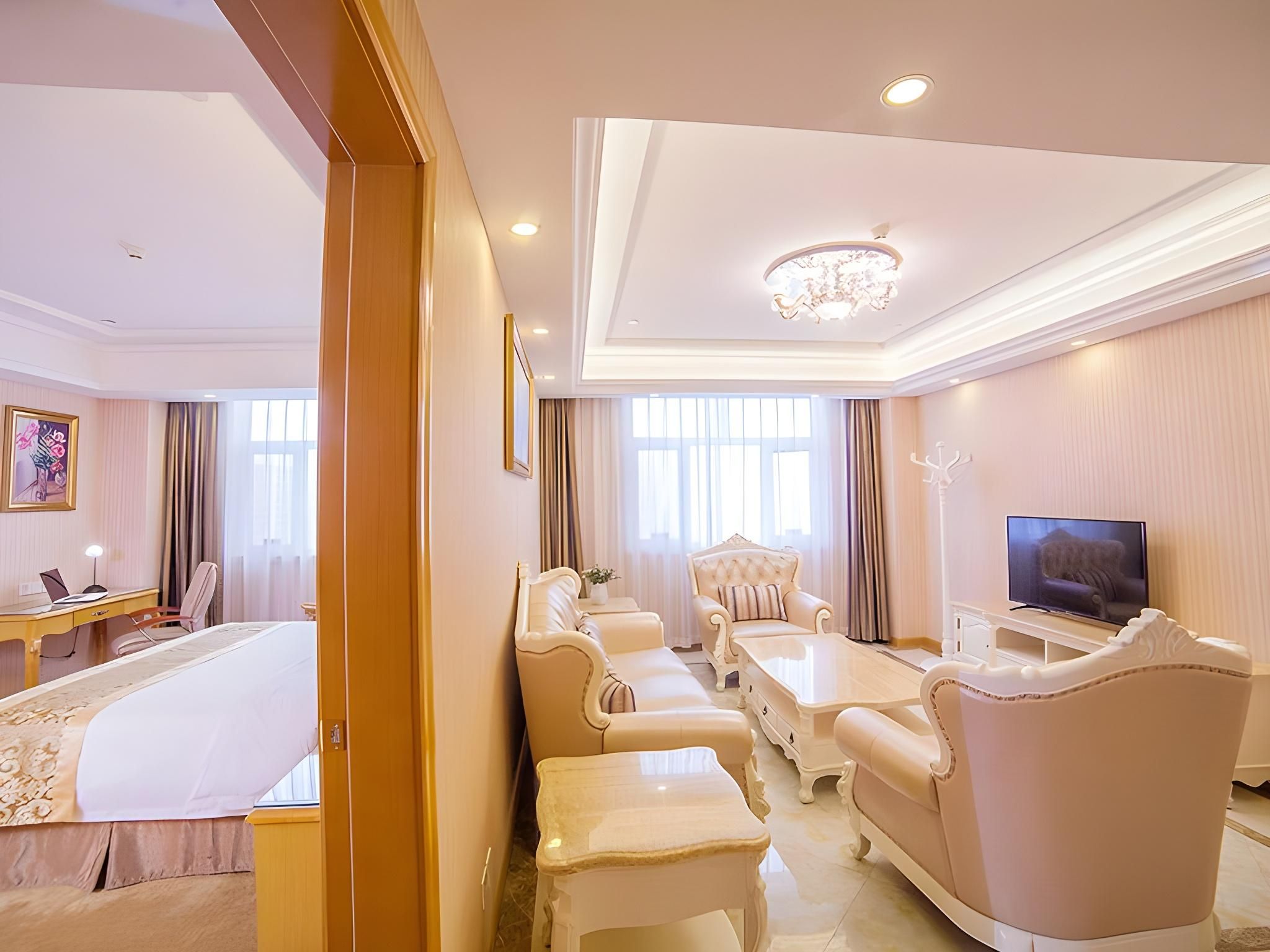 Vienna Hotel Hebei Zhuozhou High-Speed Railway Station Romantic Suite 2