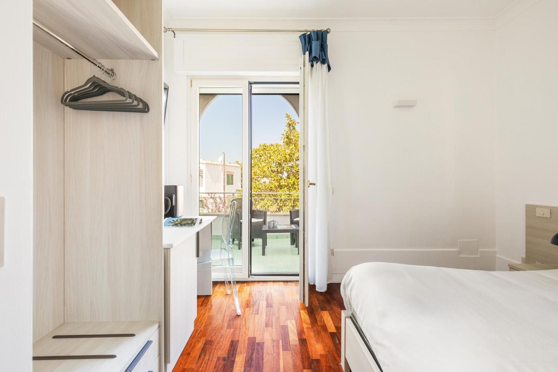 Queen Room with Balcony