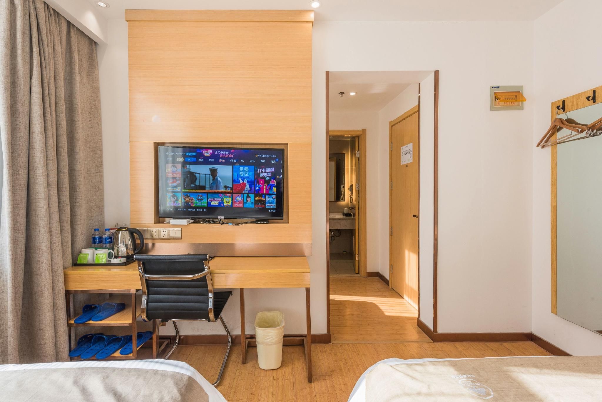 2 Bed Twin Superior Room