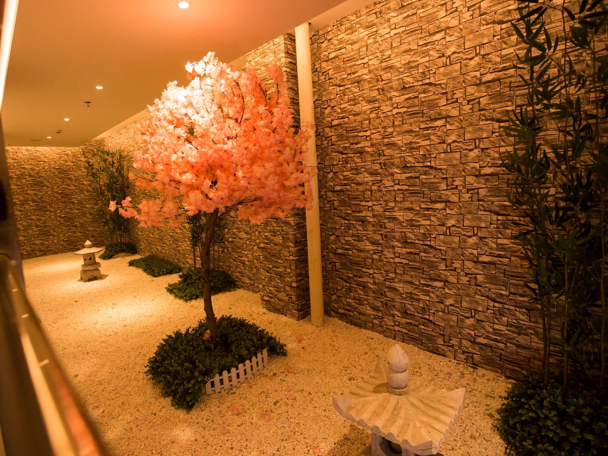 26070471_210727170300104021679