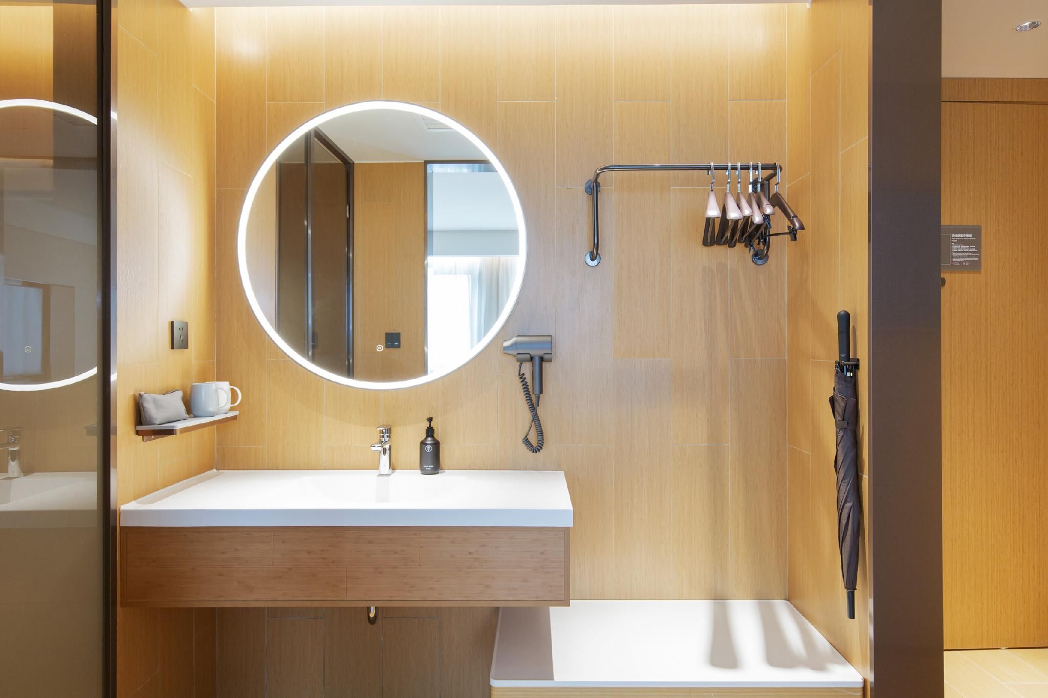 Ji Hotel Baoding Quyang County Pressure Release Superior King Room 3