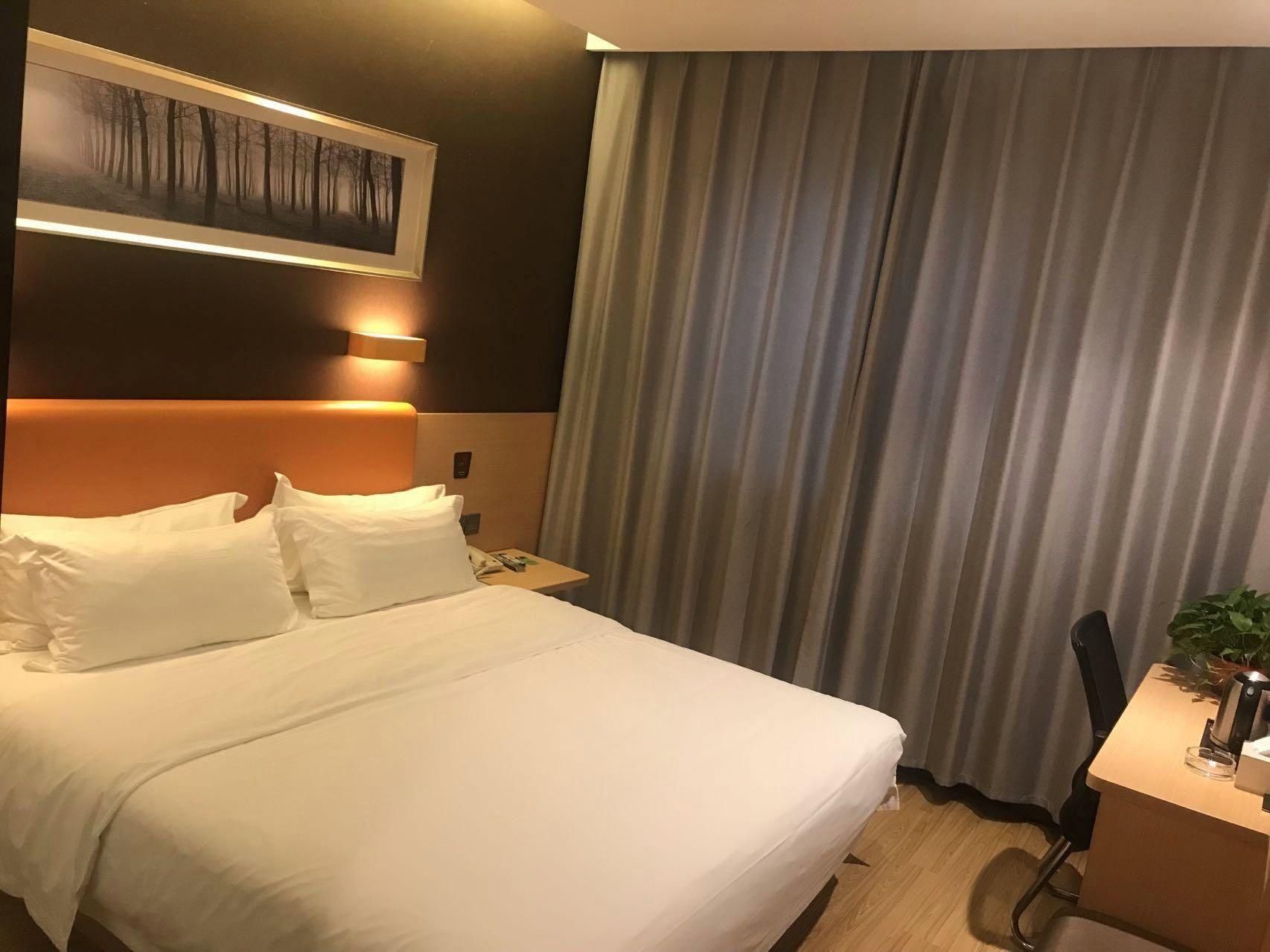 WH - Yuexiang Bed Room