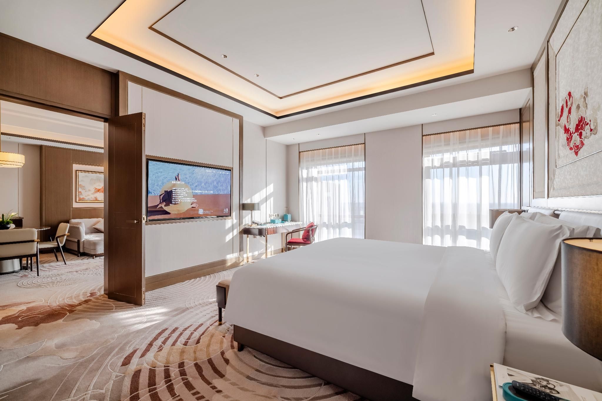 Prestige Suite with Club Millésime Access, One King-size Bed
