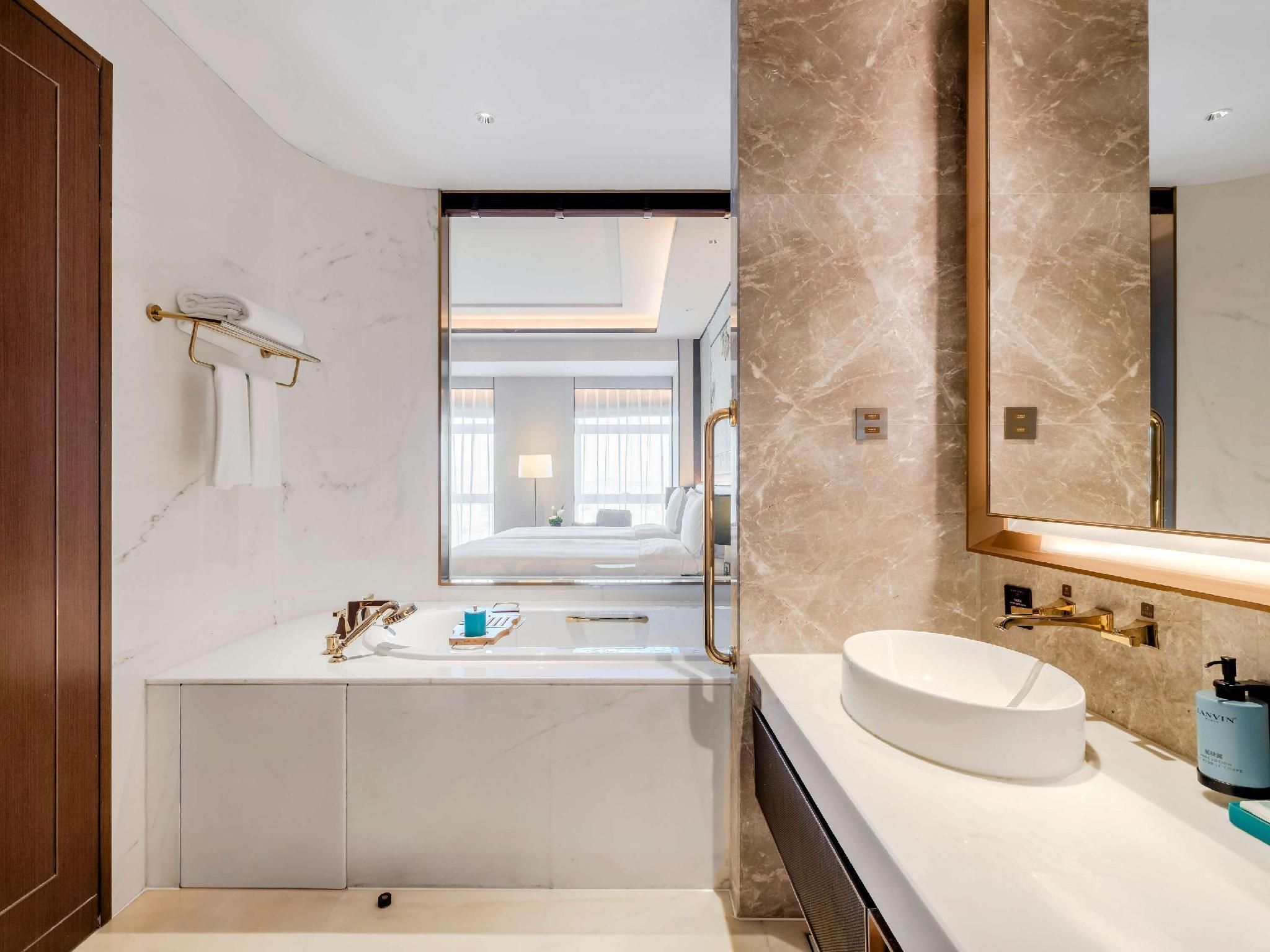 Sofitel Xiong An Superior - 1 King Bed 3