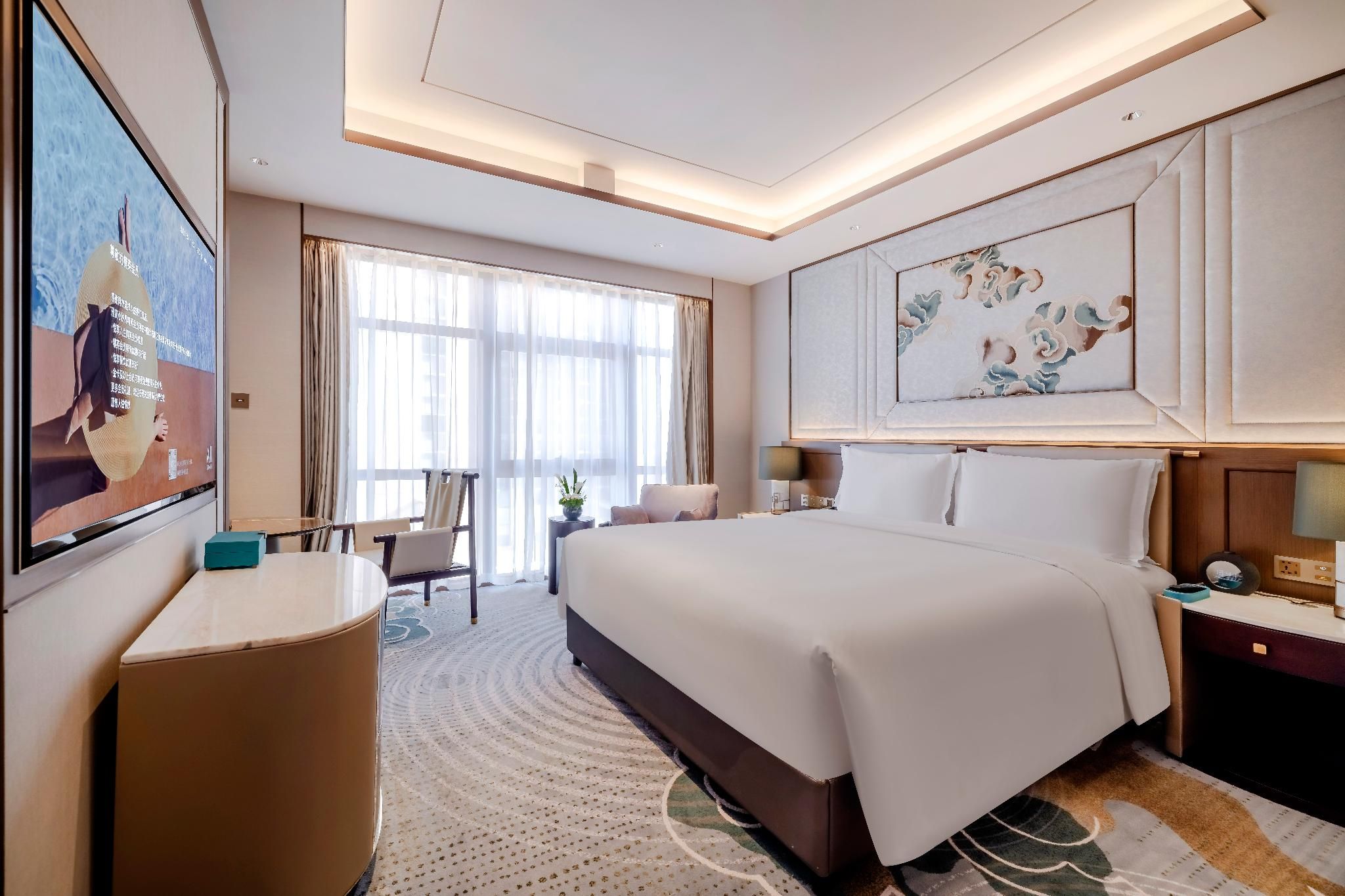 Classic Room With Club Millésime Access, One King-Size Bed