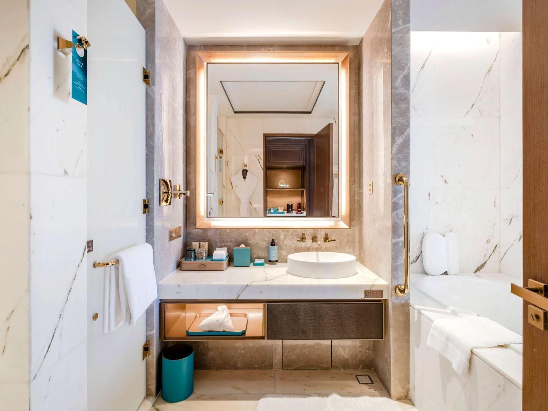 Luxury Twin Room with Club Millésime Access