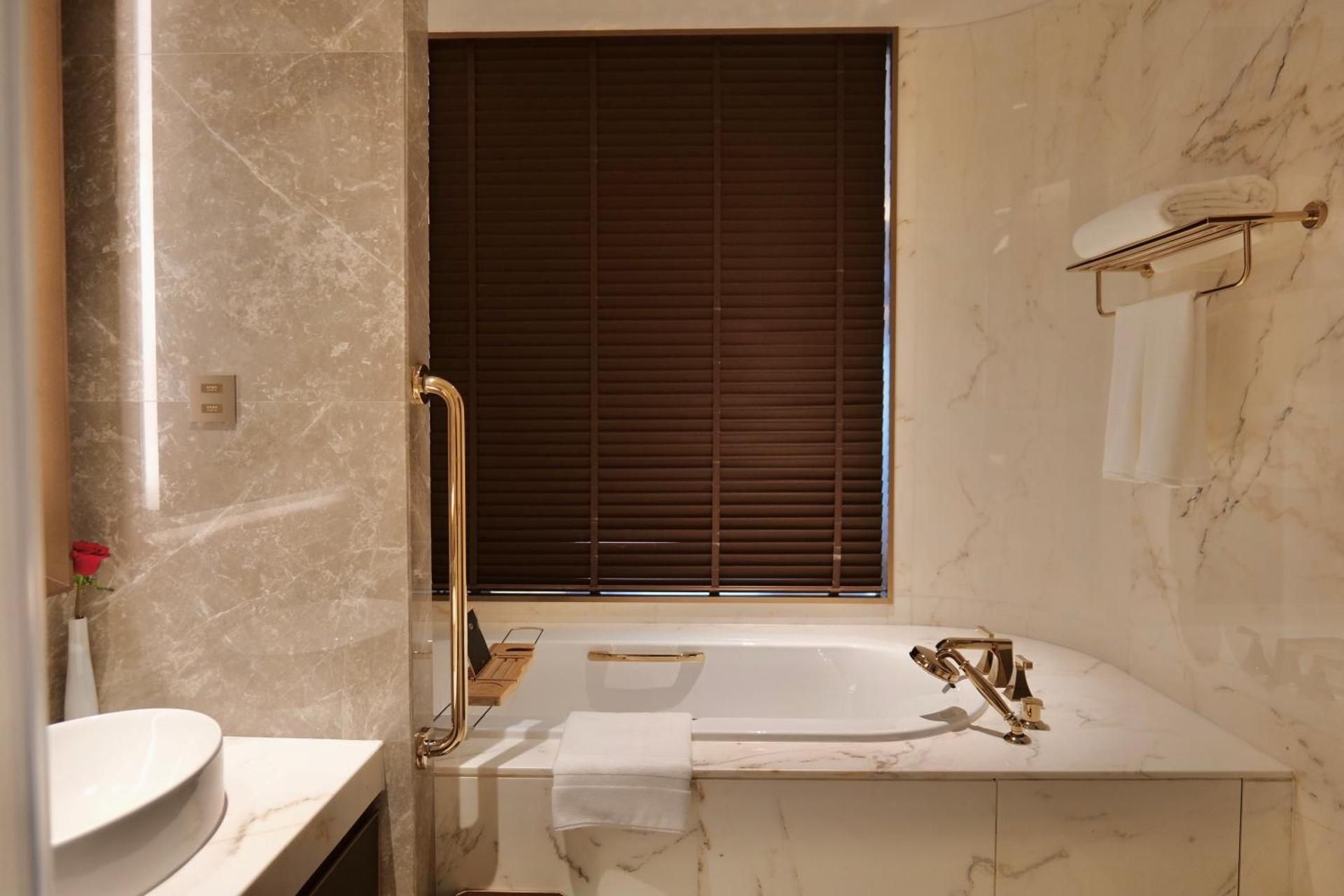 Classic Room King Bed