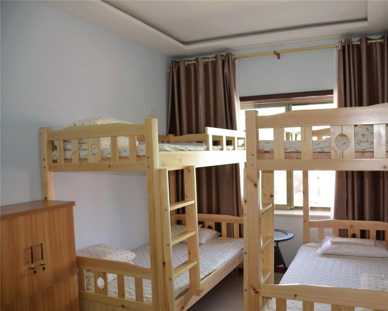 Bed in 4-Bed Female Dormitory Room - air conditioner