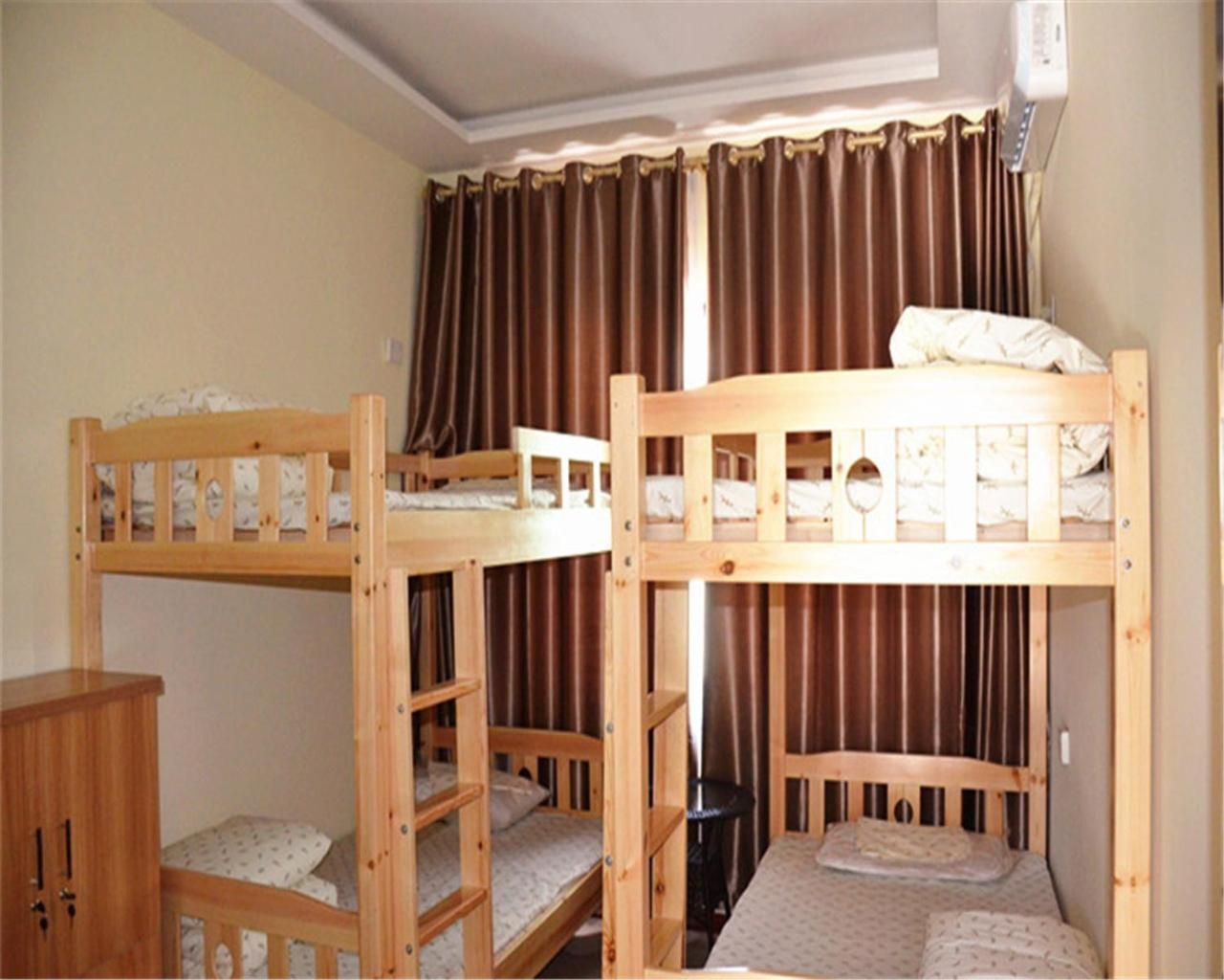 Bed in 4-Bed Female Dormitory Room - air conditioner