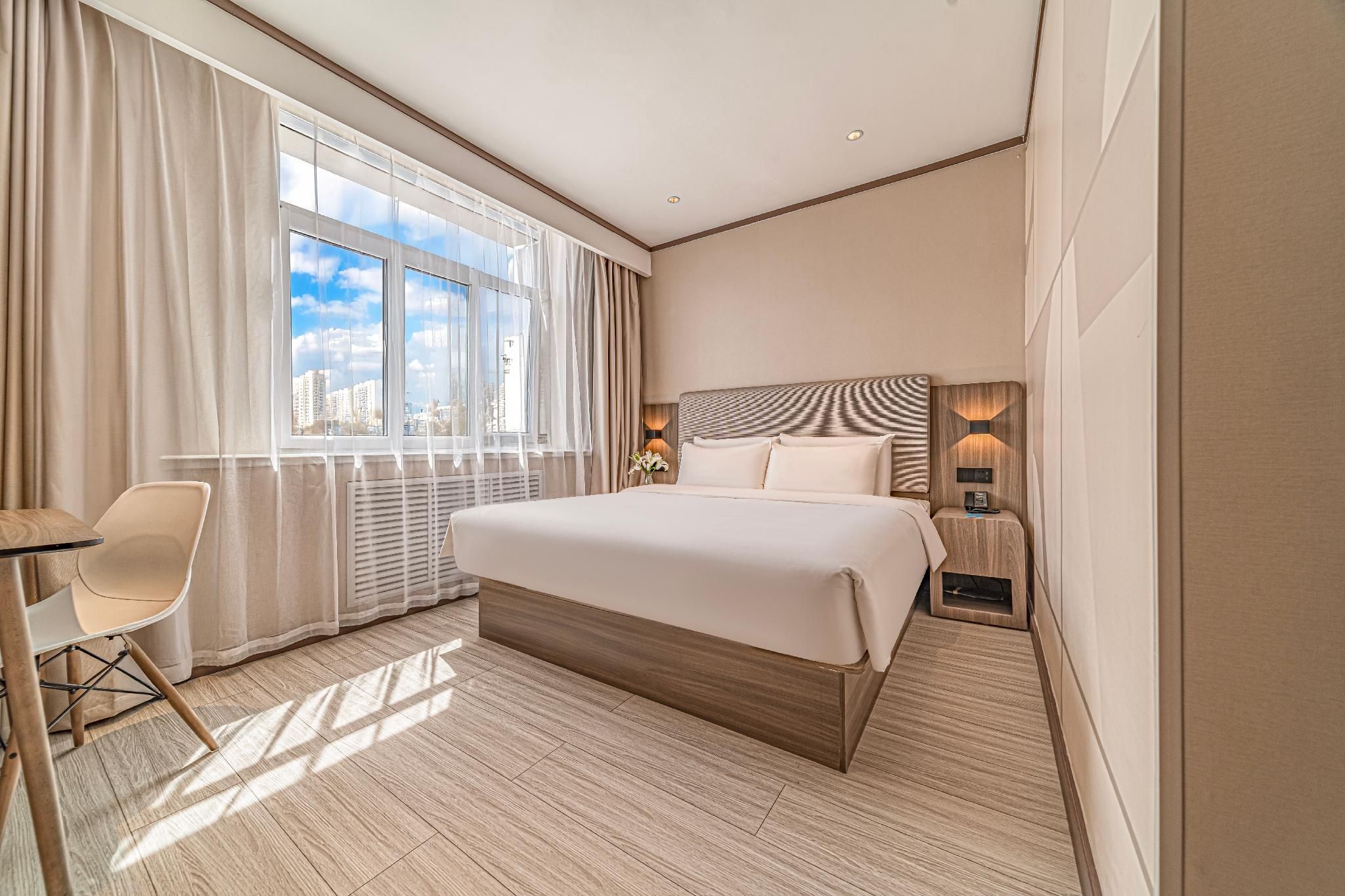 Queen Room A