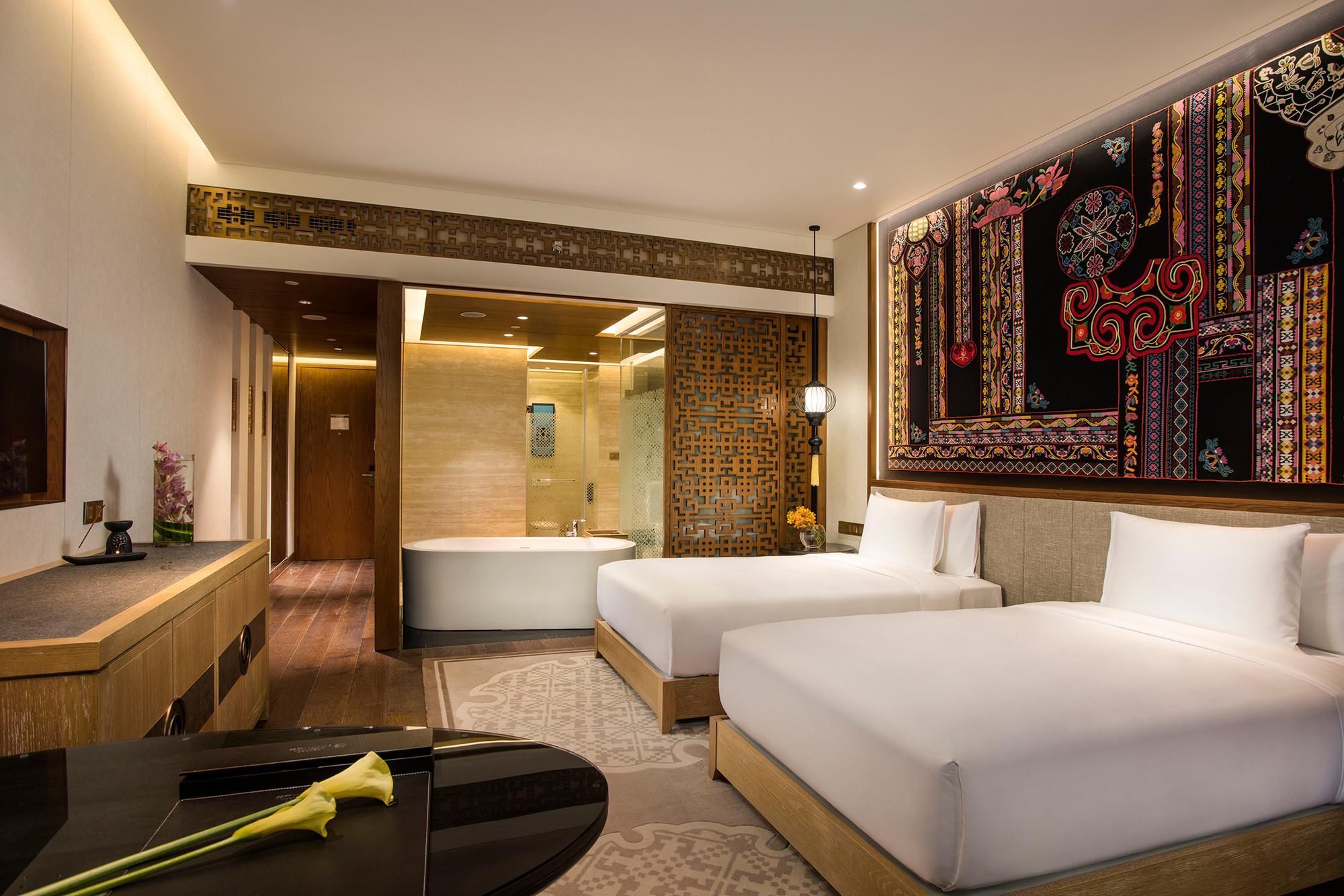 Deluxe Twin Mountain View