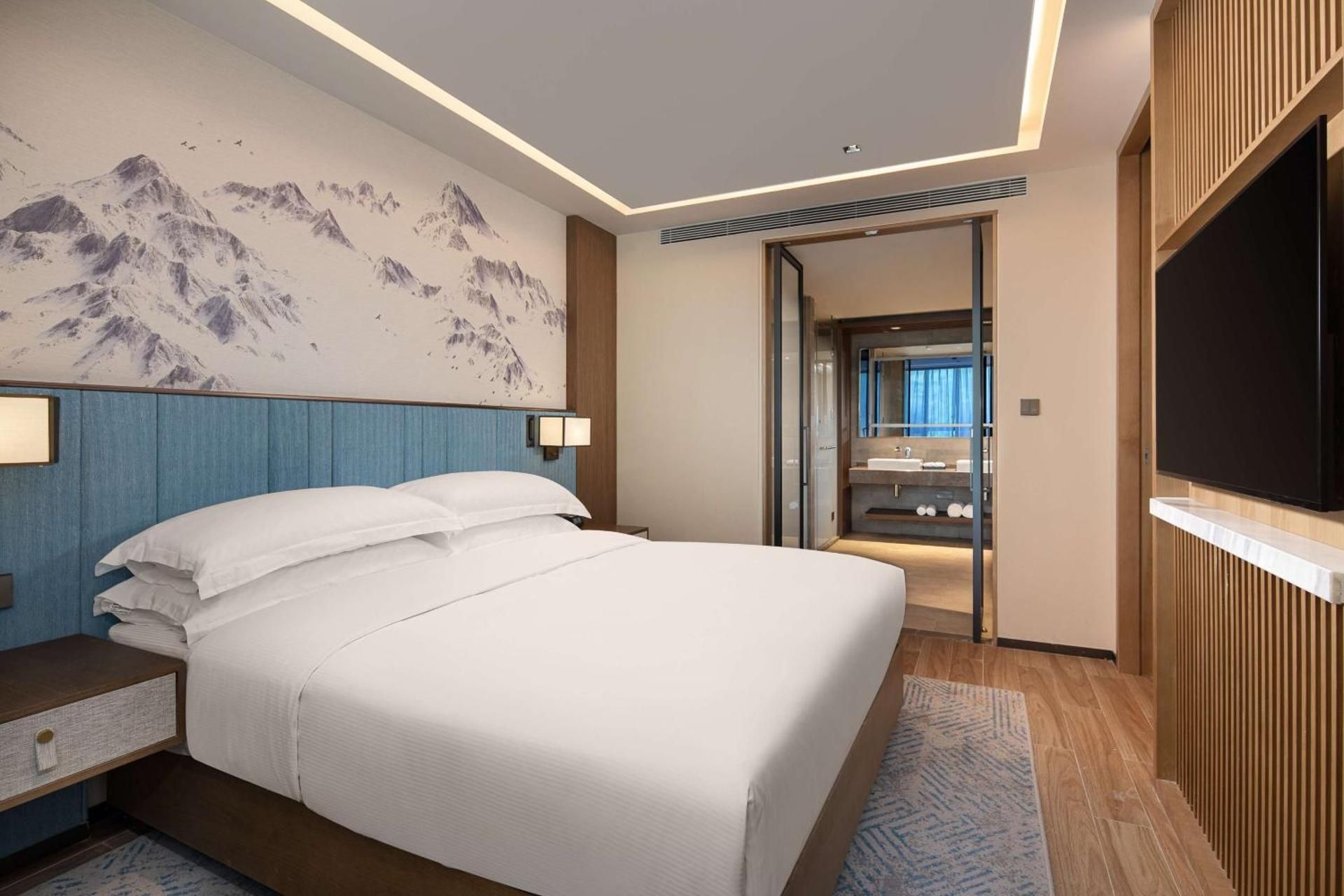 KING ONE BEDROOM SUITE