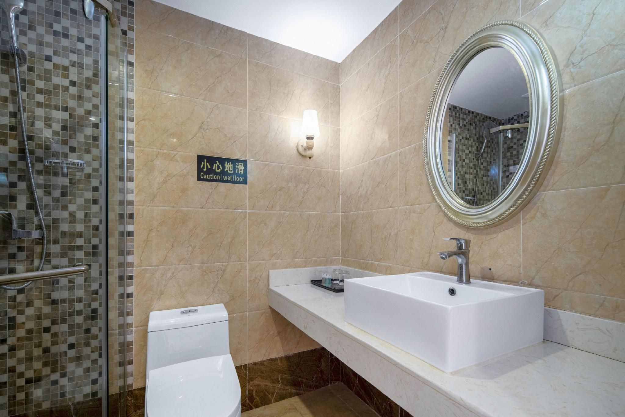 Jiuzhai tour Le Grand Large Hotel Family Room 3