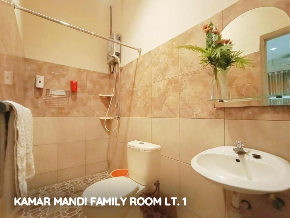 MY PLACE MALALAYANG MANADO Family Room for 4 People 2