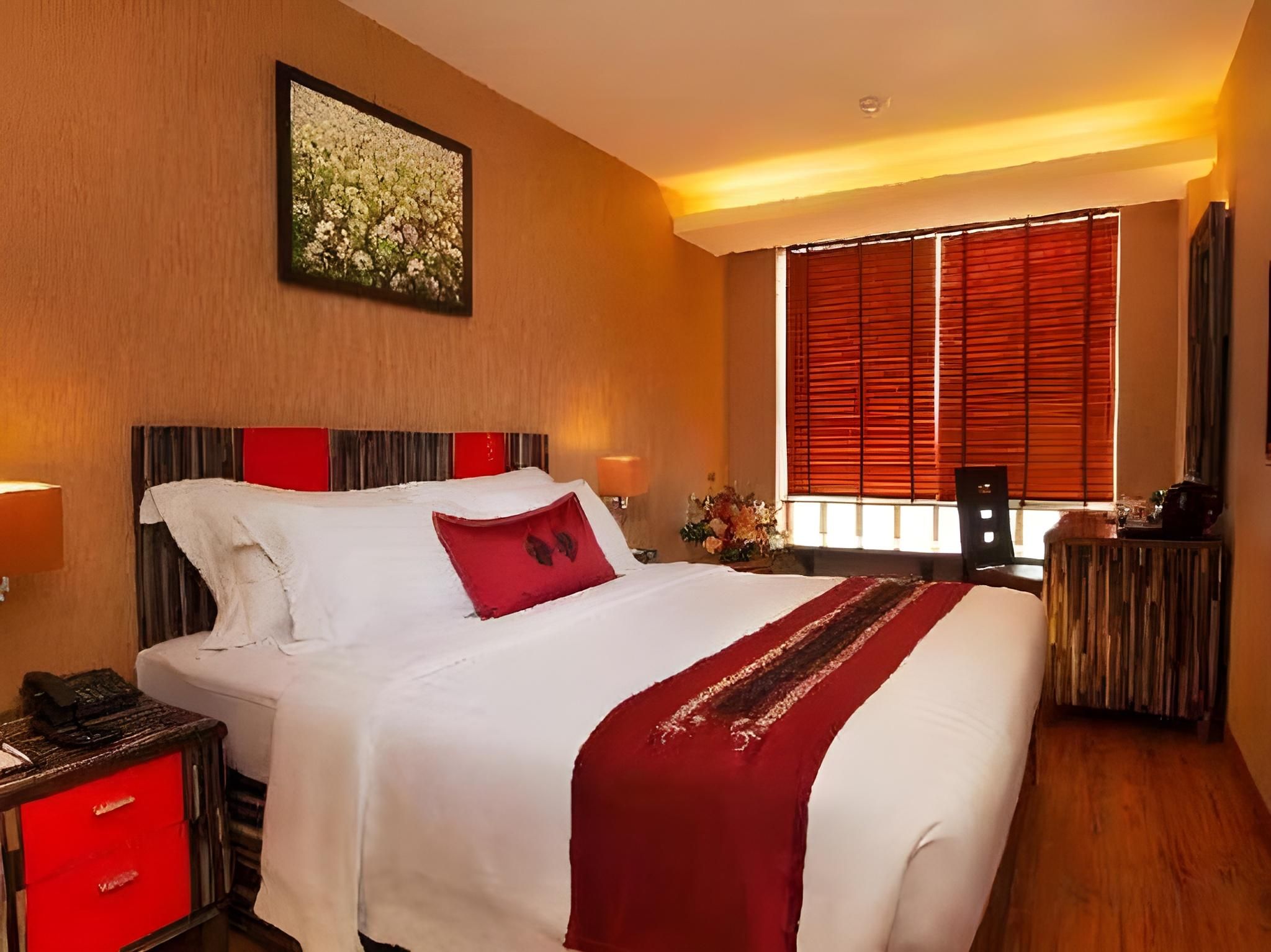 Superior City View Twin