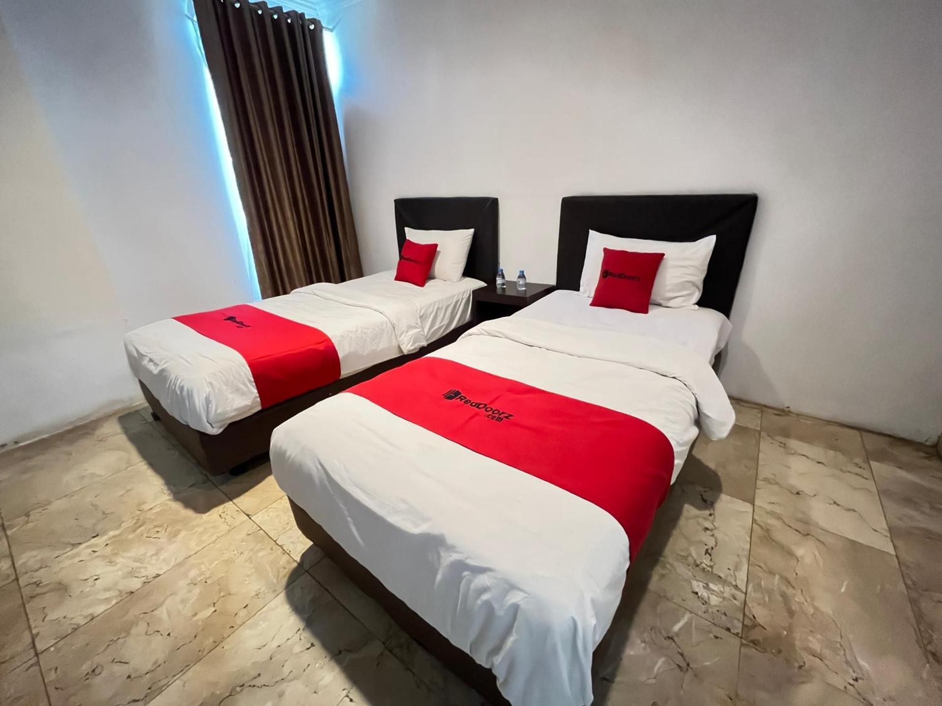 Twin Room - Non-Smoking