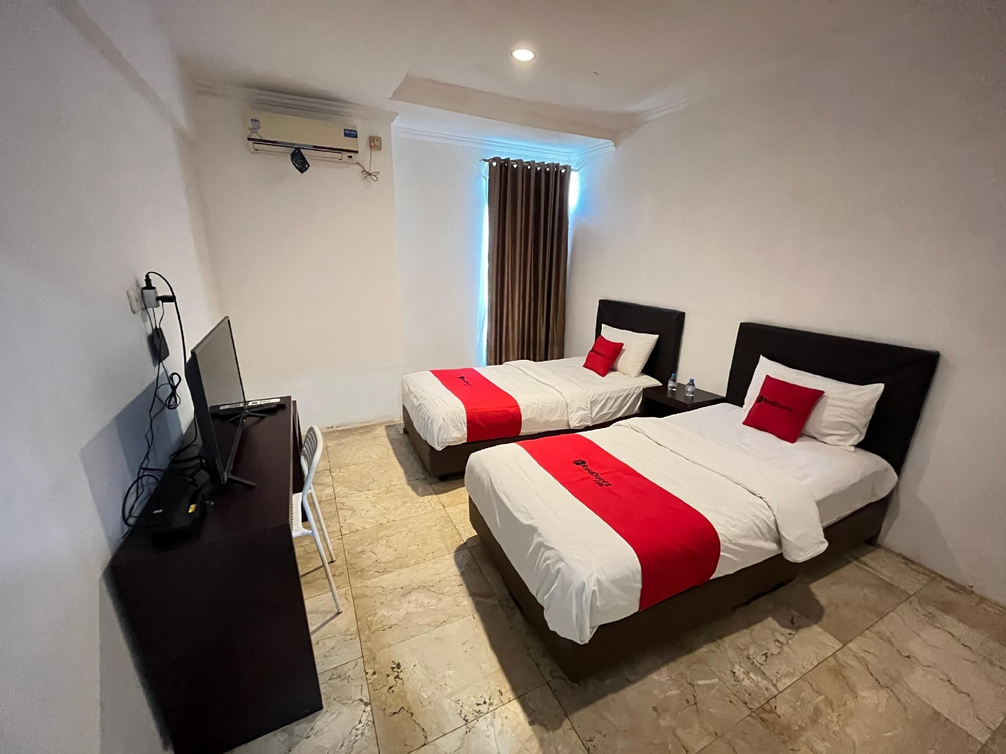 Twin Room - Non-Smoking