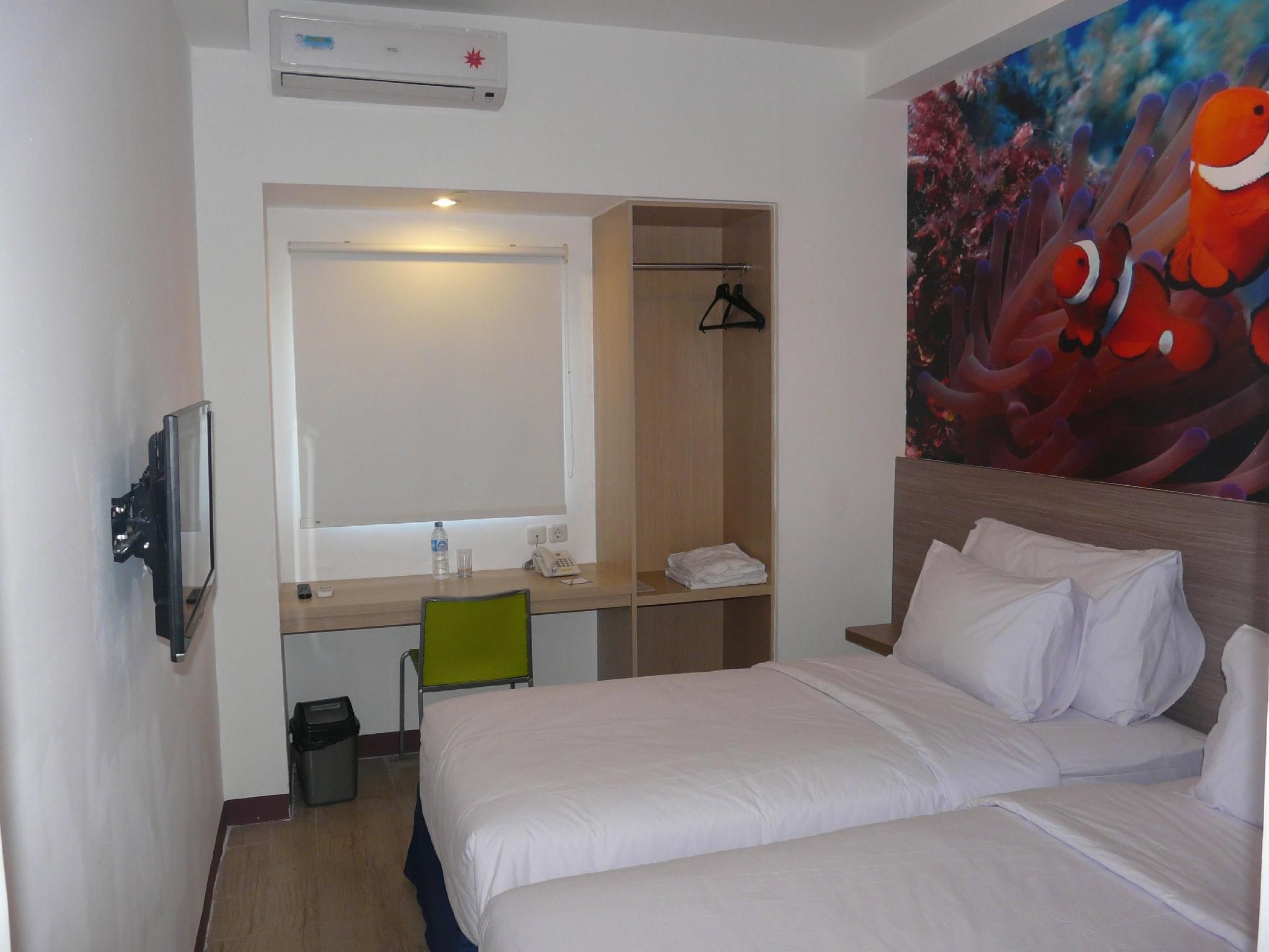 Top Hotel Manado by Gran Puri Comfort Room