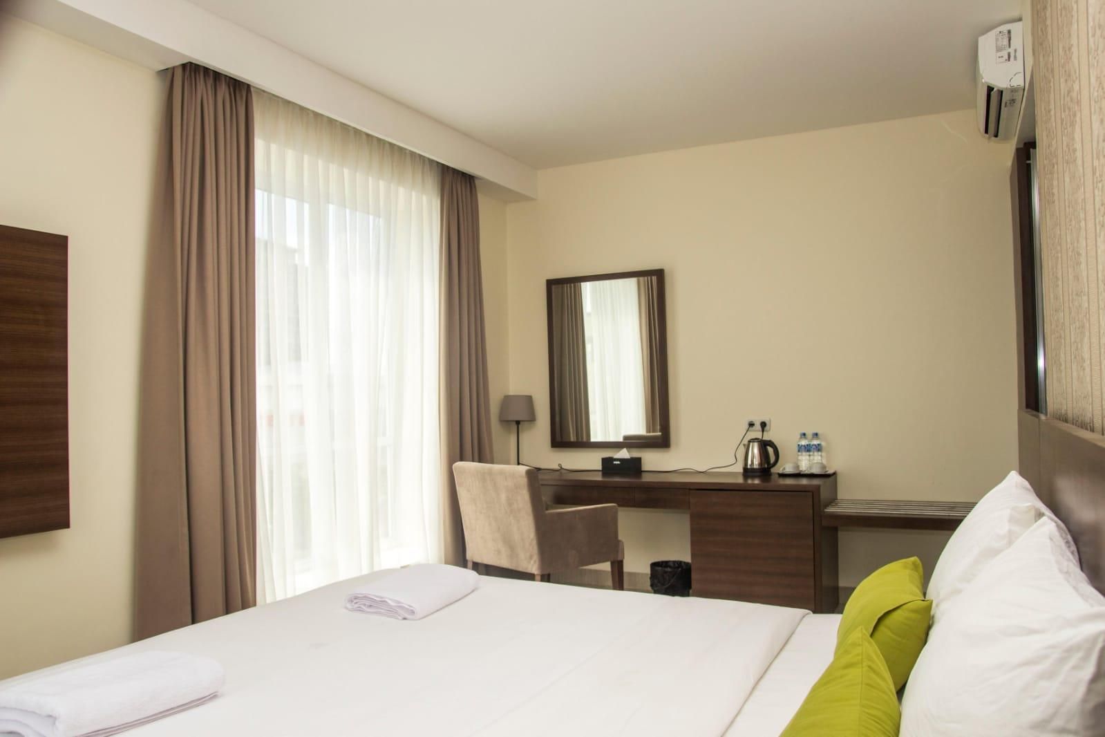 Green Eden Hotel Suite with View 2