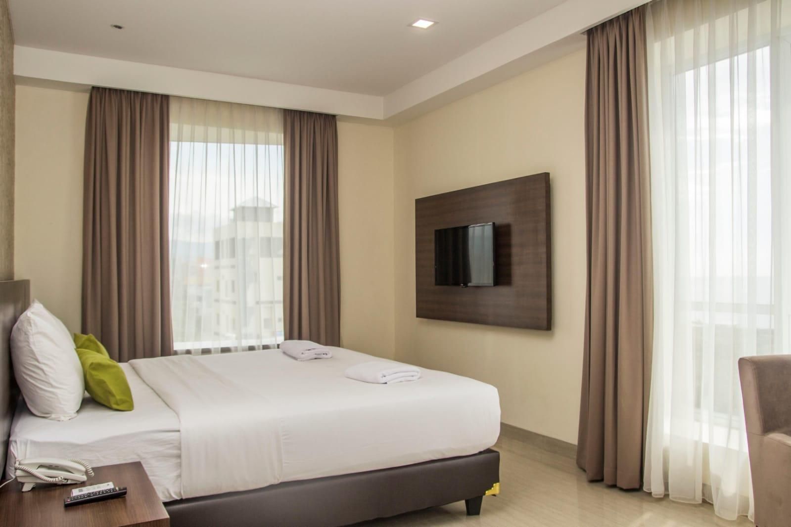 Green Eden Hotel Suite with View