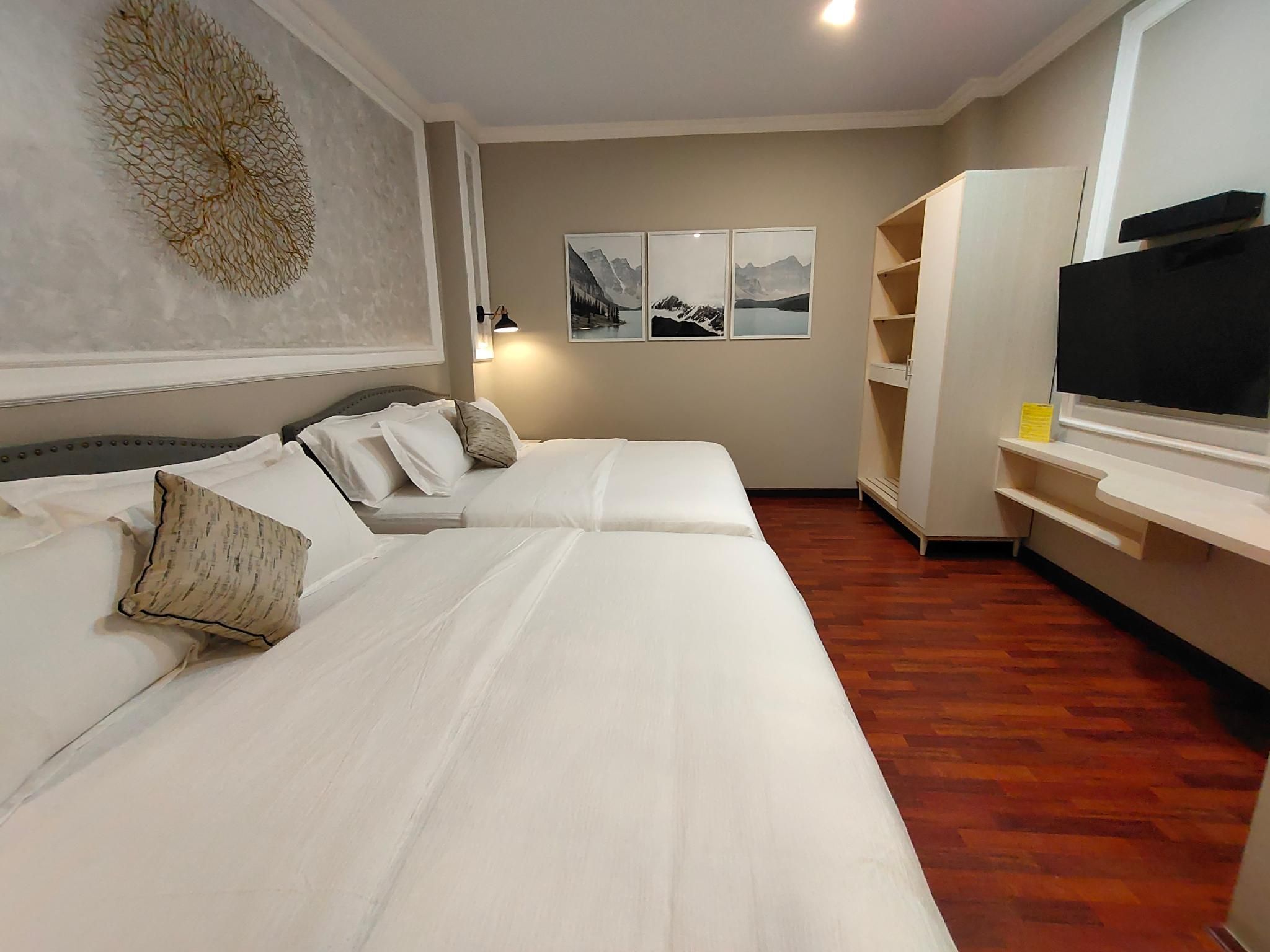 Hotel Villa Emitta Family Room 2