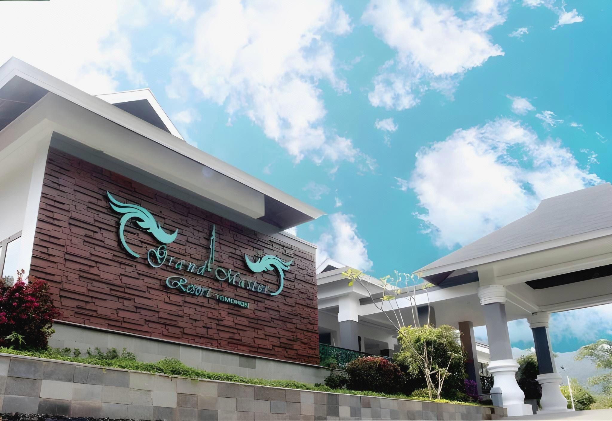 Grand Master Villa Tomohon