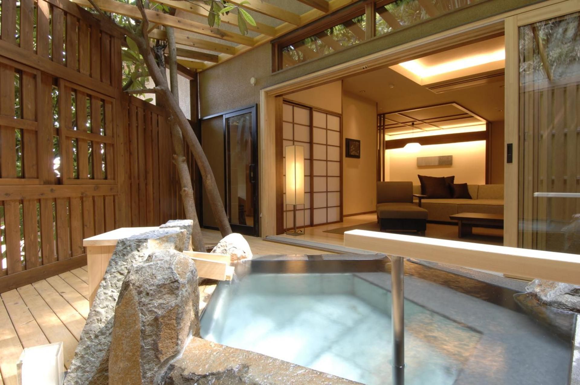 Suite with Open-Air Bath