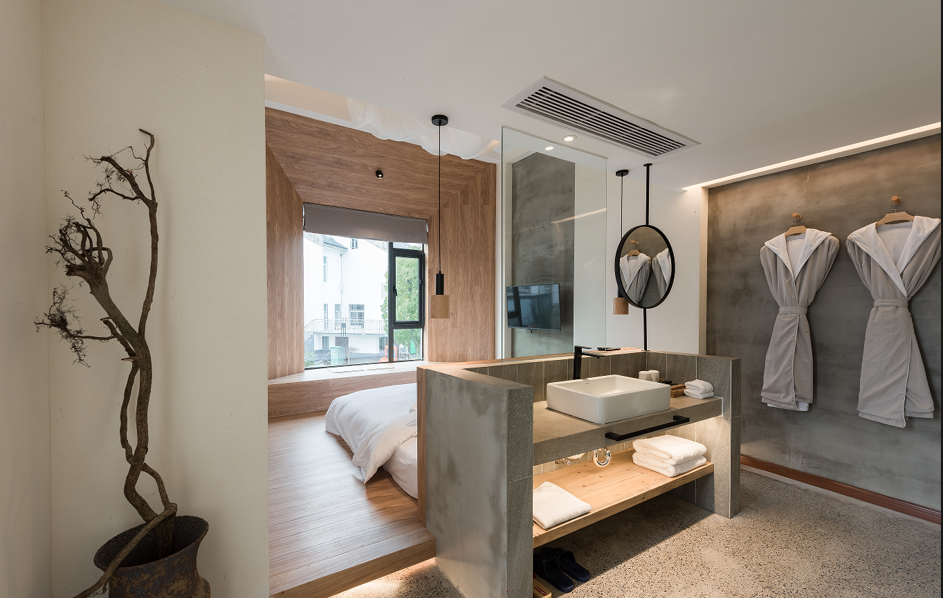Tatami Queen Room